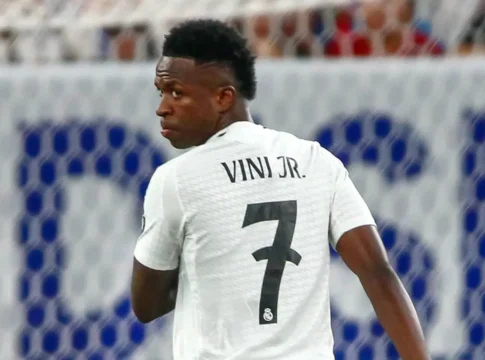 Vinicius Vinicius Shines as Real Madrid Cruise into Club World Cup Last 16