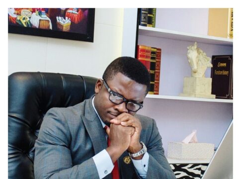 sujimoto photo fro crisis